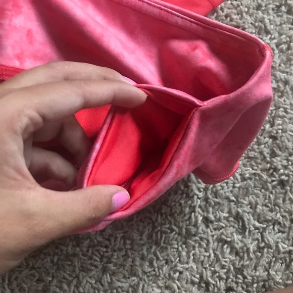 ALO Yoga Capris - Picture 4 of 6